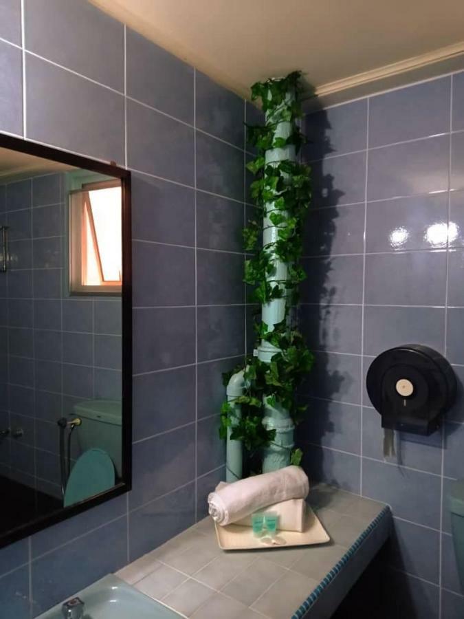 City Inn Кучінг Екстер'єр фото