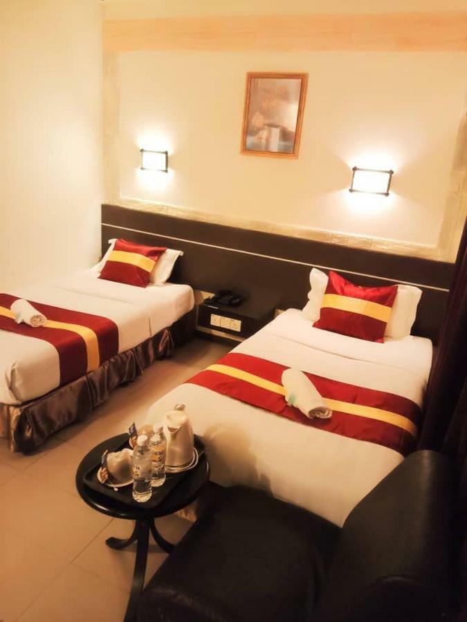 City Inn Кучінг Екстер'єр фото