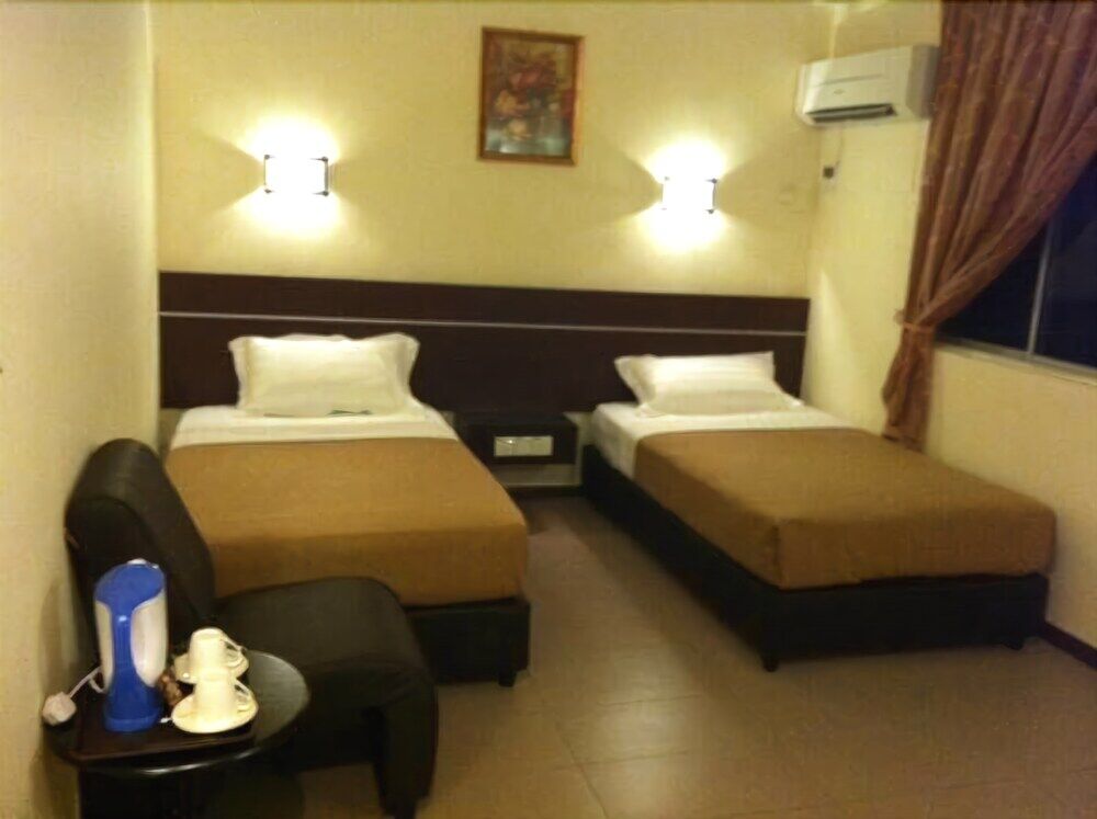 City Inn Кучінг Екстер'єр фото